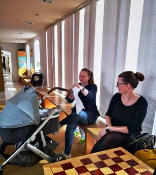 Mesečna srečanja podporne skupine v sklopu programa Dojenju prijazno mesto Ravne na Koroškem (4)